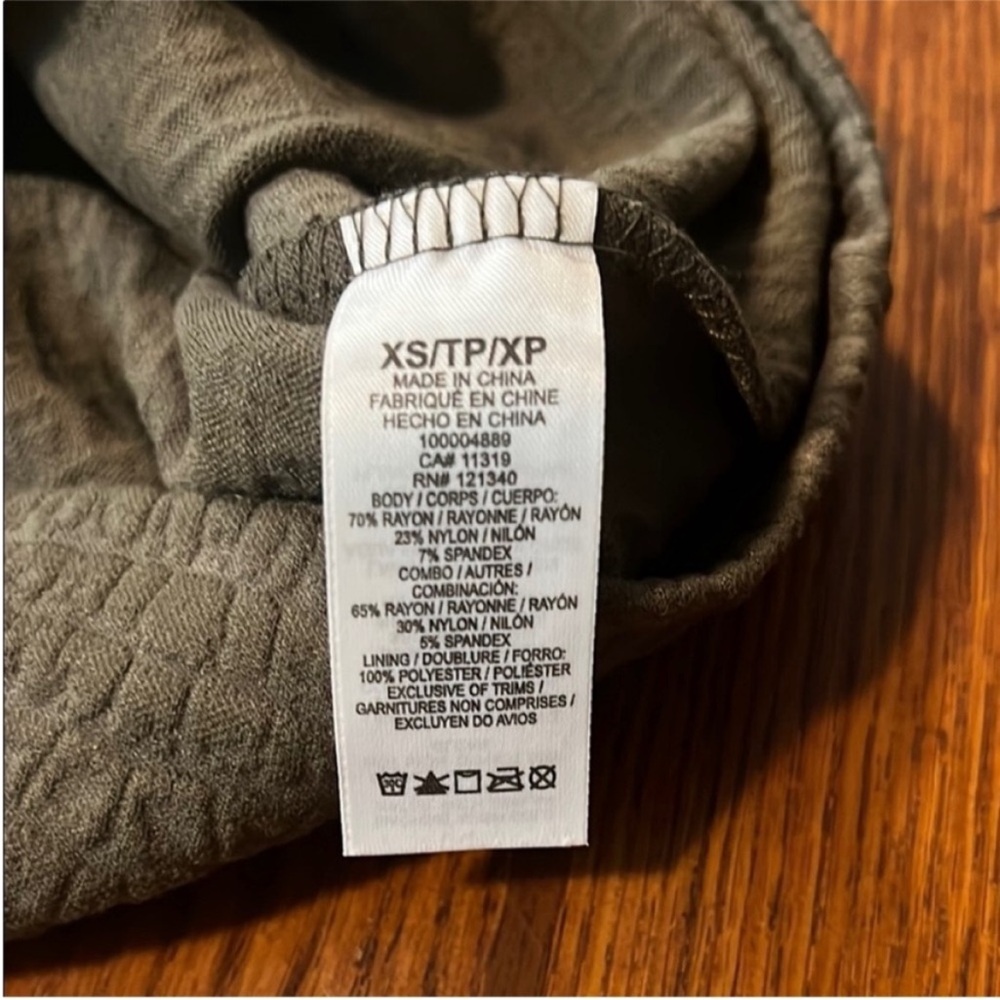 Dynamite | Women’s Size XS Textured Olive Mini Dress with Zipper Details - Picture 3 of 4